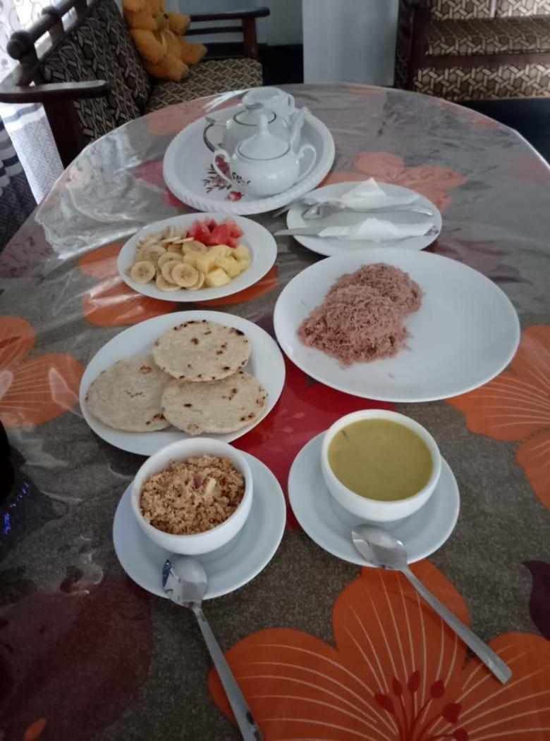 White Hill House Hiriketiya Hotel Диквела Екстериор снимка