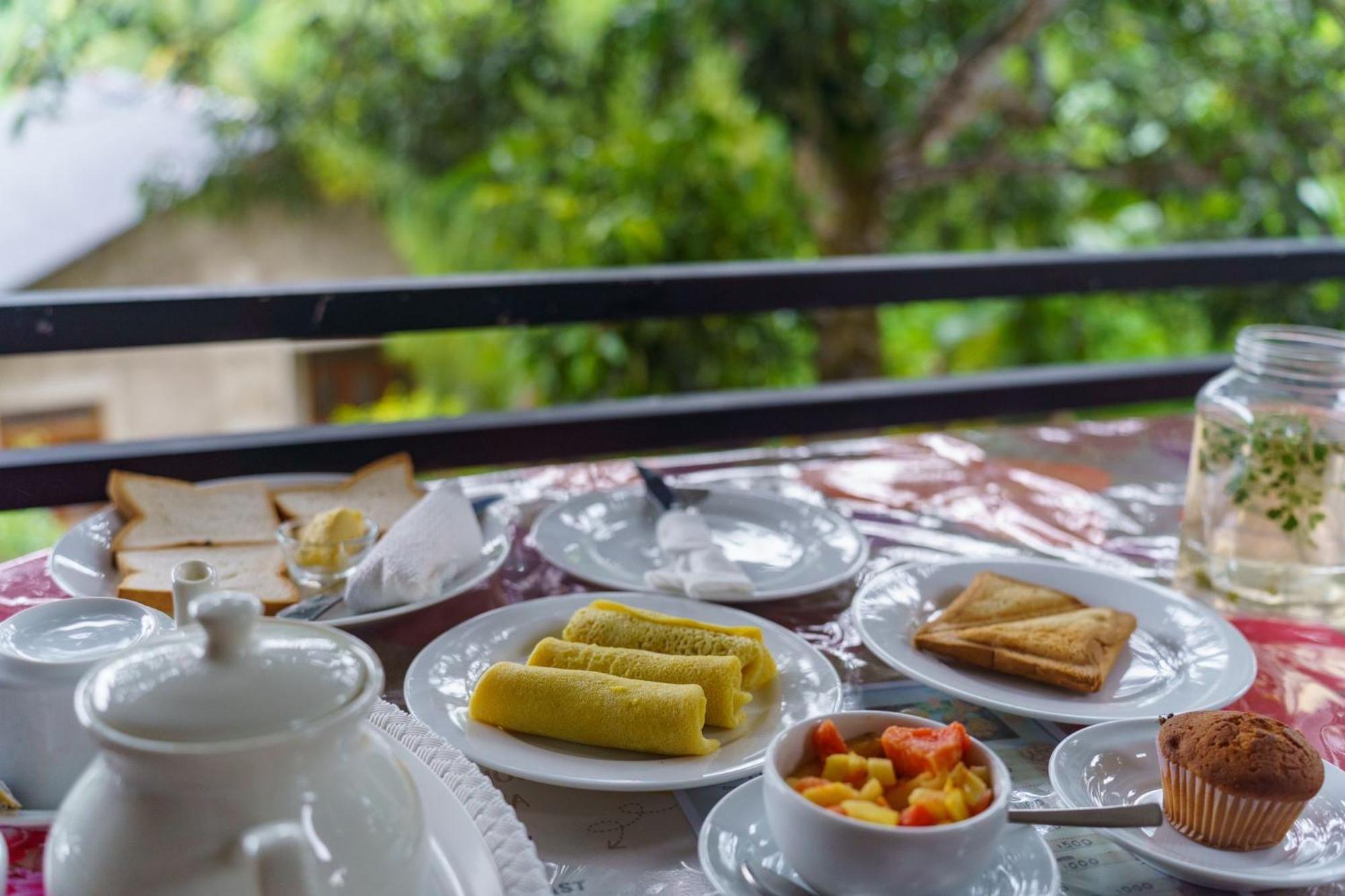 White Hill House Hiriketiya Hotel Диквела Екстериор снимка